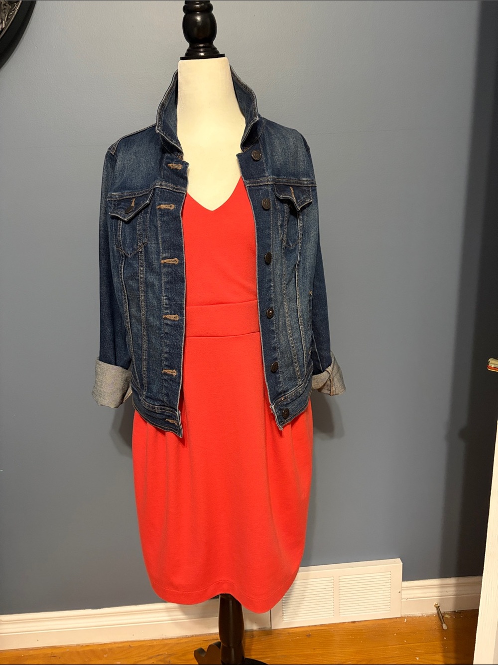 GAP brunt orange  V-Neck Sleeveless Dress size medium , small jacket included